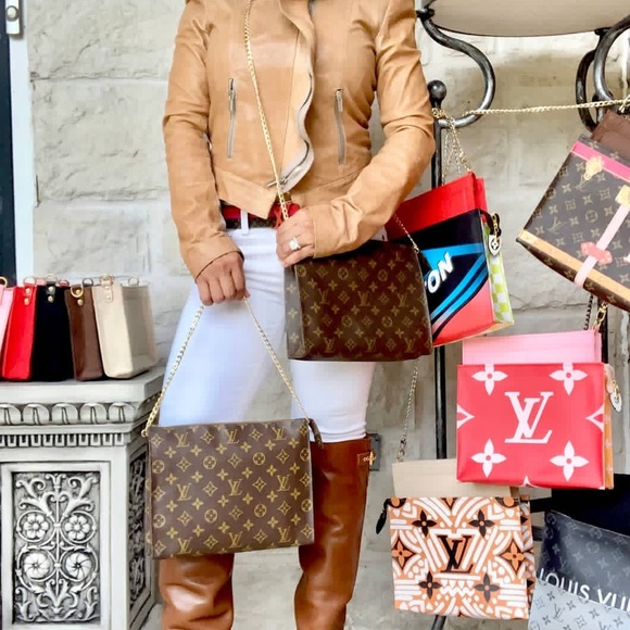 AUTHENTIC 💖🤍💙💛 NEW Louis Vuitton bag - Picture 9 of 10